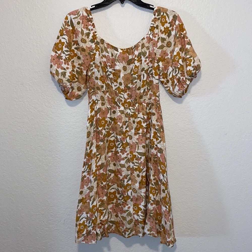 Dress - Picture 6 of 9